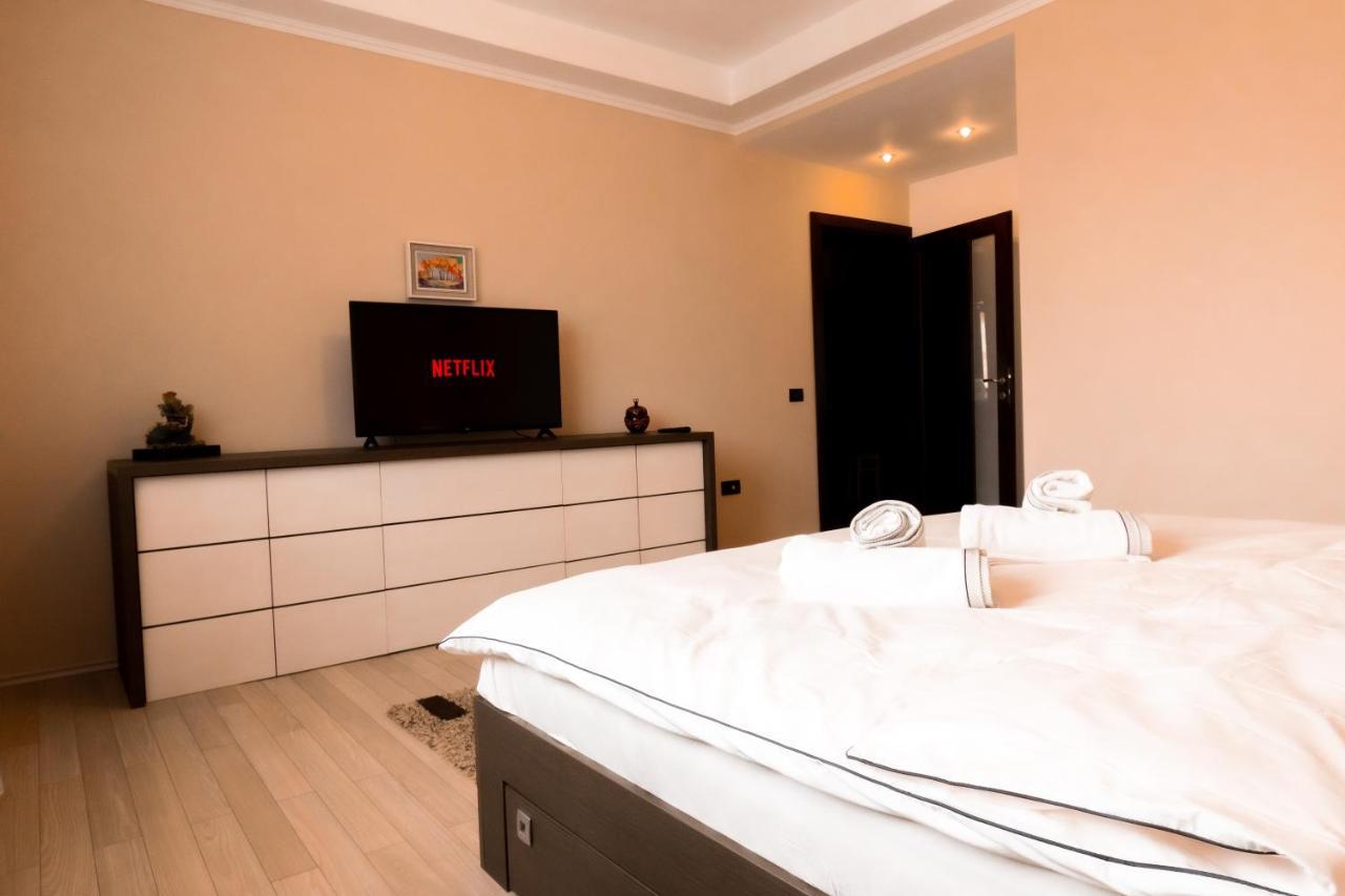 브라쇼브 Db Apt - Comfort And Space In The Heart Of Old Town 아파트 외부 사진