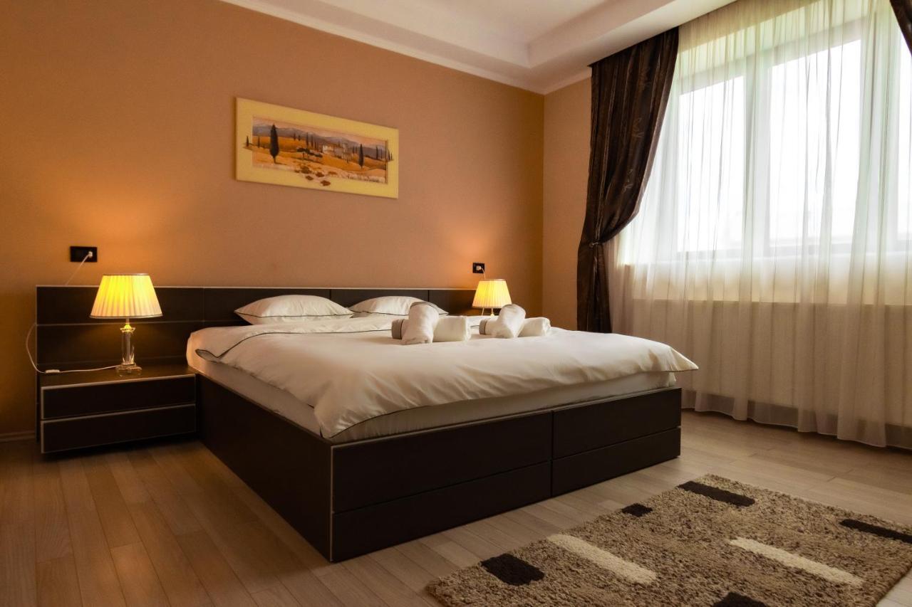 브라쇼브 Db Apt - Comfort And Space In The Heart Of Old Town 아파트 외부 사진